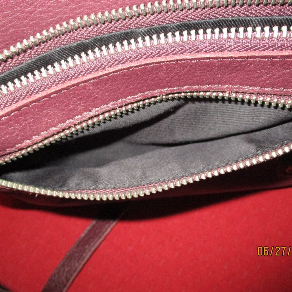 Wise Owl Crossbody Bag - Picture 10 of 15
